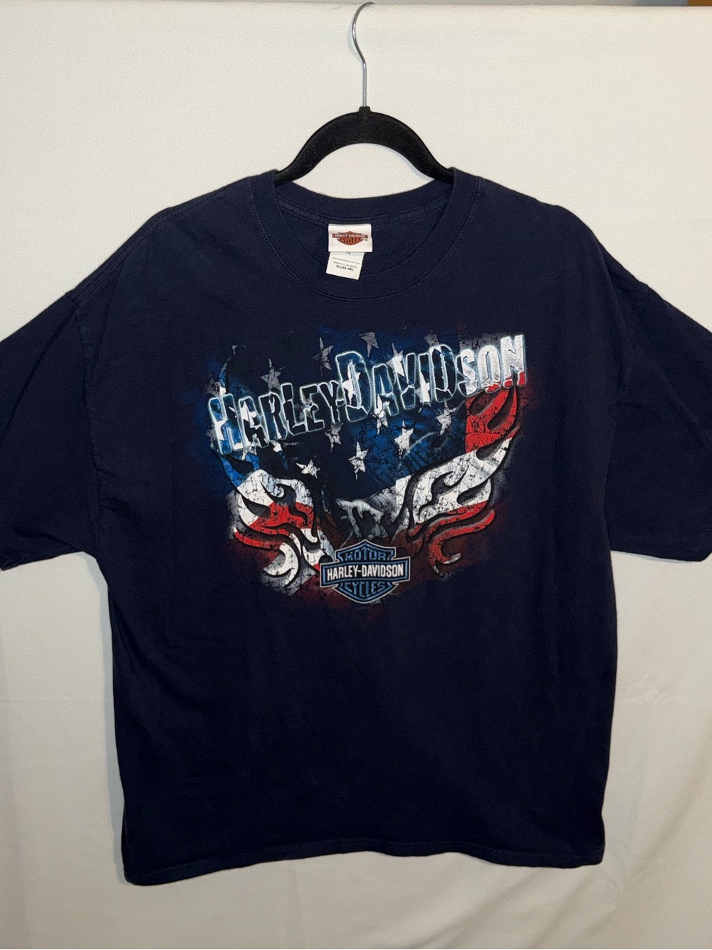 Vintage Harley-Davidson Navy Graphic Tee with Red, White & Blue Flag Design XL